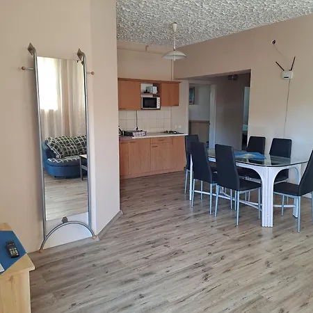 Alinka Apartmanhaz شقة