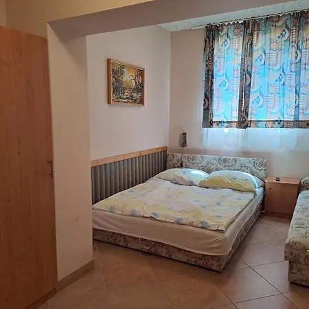 Alinka Apartmanhaz شقة