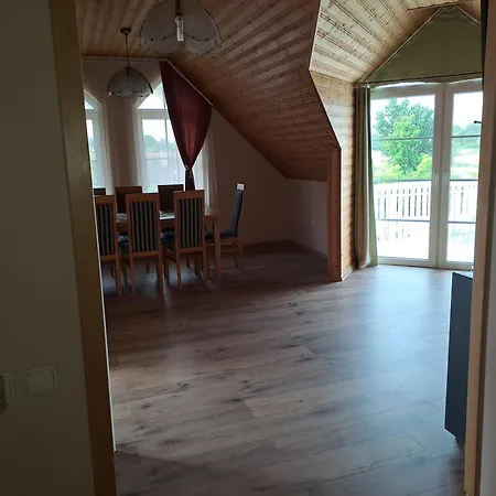 Alinka Apartmanhaz 발라톤엘